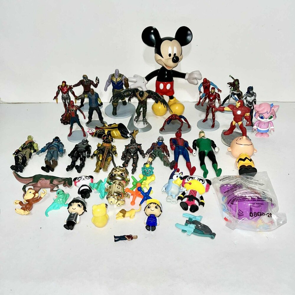 Kids/Teens Toy Action Figures Bundle (Preowned Great Condition)
